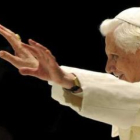 El papa Benedicto XVI calificó los abusos sexuales a menores de «crimen atroz».
