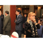 Fierro y Carrasco, en primer término, en la cena del PP local.