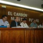 Francisco García, primero por la izquierda, junto a otros alcaldes en un acto en defensa del carbón