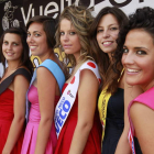 Bea, Ruth, Blanca, Loreto, Sheila y María Victoria posan en el podio durante la etapa que cerró la 23 edición de la carrera.