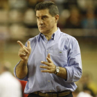 Manuel Cadenas en un partido durante su etapa al frente del Reale Ademar.