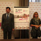 González y Carrasco en la presentación de la guía.