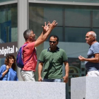 Tahar Mejri, de 39 años, que perdió a su mujer, se lamenta tras conocer también la muerte de su hijo Killian, de 4 años.