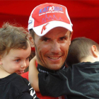 Joaquim 'Purito' Rodríguez celebra la victoria con sus hijos