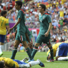 Los jugadores brasileños desolados tras la final de ayer.