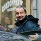 Jean Francoise Lefort es custodiado por los agentes franceses tras su detención