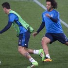 Los madridistas Cristiano Ronaldo y Marcelo entrenan en el estadio Olímpico de Roma. claudio peri