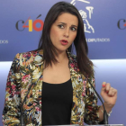 La portavoz de Cs, Inés Arrimadas, defiende la postura de la dirección del partido. FERNANDO ALVARADO