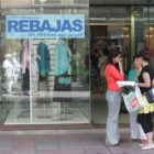 Las rebajas empezarán a cobrar fuerza a partir de mañana, según la previsión