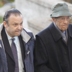 El principal acusado, Miguel Ángel Flores (izquierda), a su llegada al juicio del Madrid Arena.