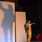 Un instante de la actuación de un juglar en el castillo.
