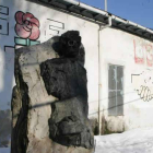 El centro sindical de UGT en Villaseca de Laciana, una de las obras pendientes.