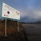 El cartel de ICG en la parcela que ocupará la empresa.
