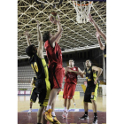 El Fundación se fajó en el juego interior pero acabó cediendo ante el Fidalgo Vecino.