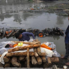 Cremación de cadáveres en Katmandú