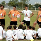 El delantero David Villa pasa los días en su campus oficial en La Morgal.