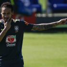 Neymar se entrena con sus compañeros para enfrentar los amistosos FIFA antes de iniciarse la Copa América en Brasil.