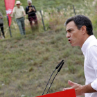 Sánchez, ayer, durante la Fiesta de la Rosa que celebraron los socialistas valencianoso. MANUEL BRUQUE