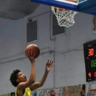 Nico, el joven jugador de baloncesto de 15 años que jugaba en el CB 6,25. DL