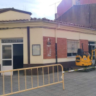Las máquinas ya trabajan en el edificio que será Centro del Mayor. DL
