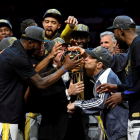 Los Warriors celebran la victoria de su tercera final de la NBA