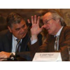 Domingo Fuertes y Josep Piqué, en un momento de la conferencia celebrada ayer en la Junta