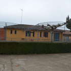 Imagen de la cafetería y restaurante de las piscinas de Valencia de Don Juan. MEDINA