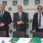 Alejandro Hidalgo, Cipriano García y Narciso Prieto, ayer, antes de presentar los resultados de Caja Rural. DL