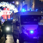 Imagen del despliegue policial que se desarrolló junto al mercado de Navidad cerca del lugar del lugar del tiroteo. JEAN-MARC LOOS
