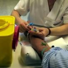 Extracción de sangre para la realización de una analítica en un centro de salud