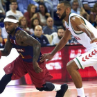 Hanga (derecha), con Rice. Uno que llega al Barça y otro que se irá