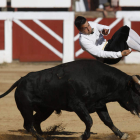 Mucha destreza en la exhibición de recortadores. JESÚS F. SALVADORES