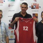 Joaquín Rodríguez, Jorge García y Javi de Grado durante la presentación del ala pívot.