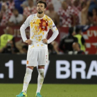 Piqué se lamenta tras el gol de Perisic que le dio la victoria a Croacia.