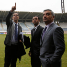 Iván Bravo, izquierda, junto al presidente de la Cultural, Tariq Abdulaziz Al Naama, derecha. JESÚS F. SALVADORES