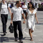 Hamilton y su novia, en Valencia.