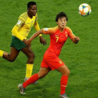 Wan Shuang, estrella de China, en acción en el partido ante Sudáfrica del Mundial