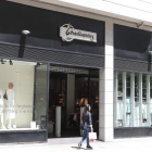 Exterior de la tienda de Stradivarius en al calle Camino de Santiago. L. DE LA MATA