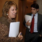 La portavoz socialista, Maru Menéndez, y el del PP, David Pérez
