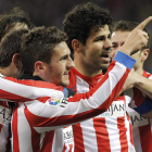 Koke celebra con sus compañeros su gol, el segundo del Atlético ante el Levante.