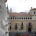 El Palacio de los Guzmanes alberga la sede central de la Diputación de León. RAMIRO