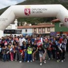 El alcalde gordonés presidió la Carrera de la Solidaridad celebrada ayer en Ciñera.