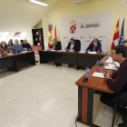 Momento de la sesión en el bajo cubierta del Edificio Minero. L. DE LA MATA