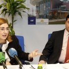María Jesús Rodríguez y Eli de la Fuente, subdirector.