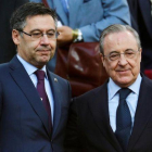 Josep Maria Bartomeu y Florentino Pérez, el domingo en el Camp Nou.