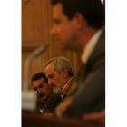 Los diputados socialistas Alonso y Llorente y el portavoz de la UPL, ayer