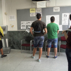 Imagen de un grupo de desempleados en el Ecyl. BRUNO MORENO