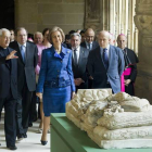 La reina, junto a Agustín Lázaro, Juan Vicente Herrera  y José Ignacio Wert.