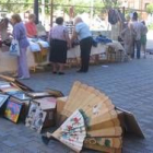 La asociación de alzhéimer lleva tres años organizando el rastrillo