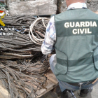 Imagen de parte del cable decomisado por la Guardia Civil. GUARDIA CIVIL
